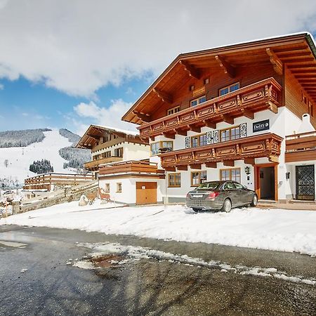 Delfi Ski & Bike Appartements Saalbach Exterior foto