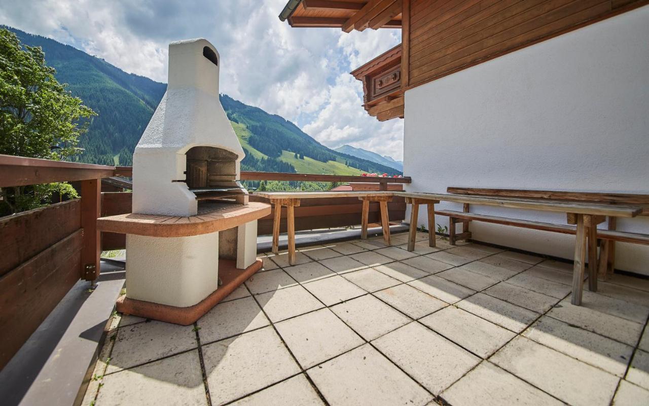 Delfi Ski & Bike Appartements Saalbach Exterior foto