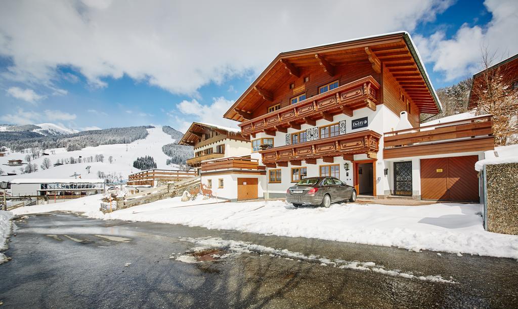 Delfi Ski & Bike Appartements Saalbach Exterior foto